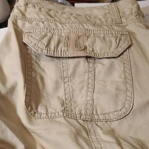 Union Bay khaki cargo capris